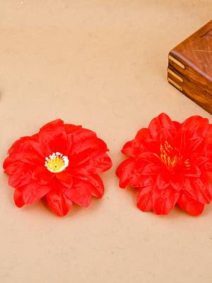 Red flower hair accessory 1