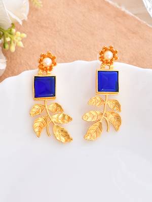 Tear drop filigree earrings 1