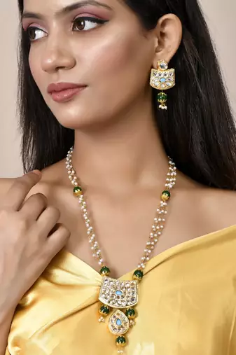 Gold plated kundan jewellery set