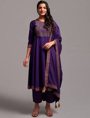 Violate Viscose Embroidered Kurta With Pant 1