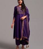 Violate Viscose Embroidered Kurta With Pant