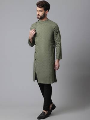 Sherwani kurta with asymetrical cut 3
