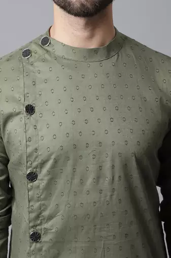 Sherwani kurta with asymetrical cut