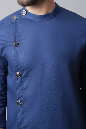 Sherwani kurta with asymetrical cut
