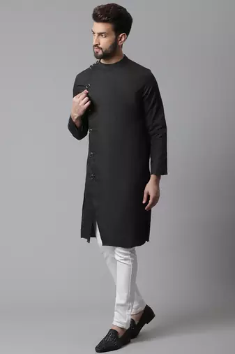 Sherwani kurta with asymetrical cut