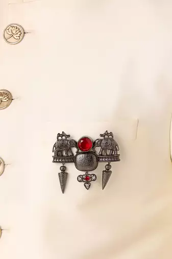 Jungi Haathi Brooch