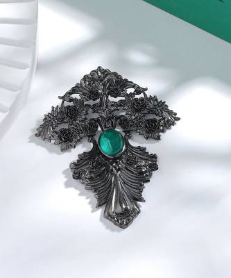 Lajawaab Sabz Brooch 1