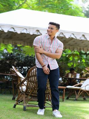 Hatheli men white comfort opaque printed casual shirt 1