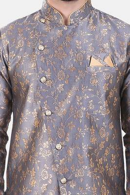 Avaeta Woven Grey Jacquard Sherwani With Patiyala 4