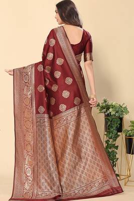 Women'S Maroon Faux Banarasi Style Silk Blend Jacquard Woven Golden Zari Butta Saree With Blouse Piece 4