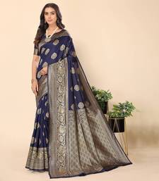 Women'S Navy Blue Faux Banarasi Style Silk Blend Jacquard Woven Golden Zari Butta Saree With Blouse Piece