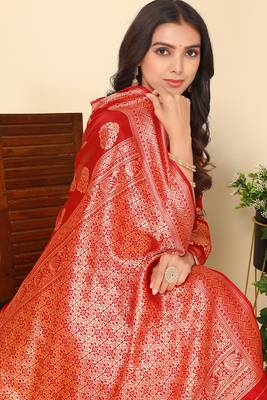 Red Faux Banarasi Style Silk Blend Jacquard Woven Golden Zari Butta Saree With Blouse Piece 2