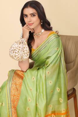 Women'S Green Jacquard Cotton Blend Golden Zari Butta Butti Woven Maheshwari Saree With Blouse Piece 2