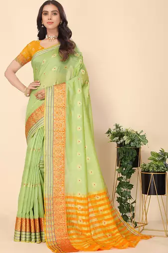 Women'S Green Jacquard Cotton Blend Golden Zari Butta Butti Woven Maheshwari Saree With Blouse Piece
