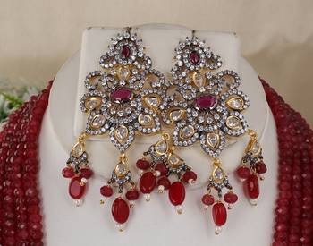 Semi precious beads with victorian pendant set 2