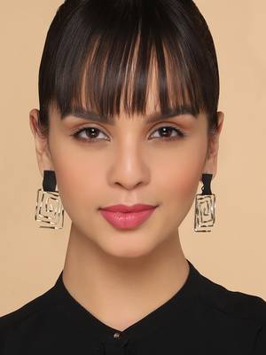 Golden geometric square concentric lines designed drop earring gold plated alloy for girls women 2