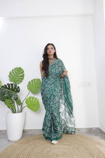 Rama Green Printed Cotton Cotton Sarees