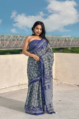 Grey Printed Cotton Cotton Sarees