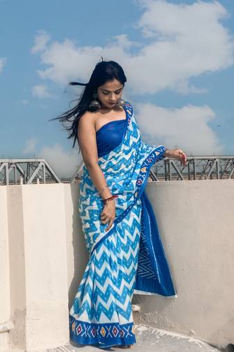 Turquoise Printed Cotton Cotton Sarees