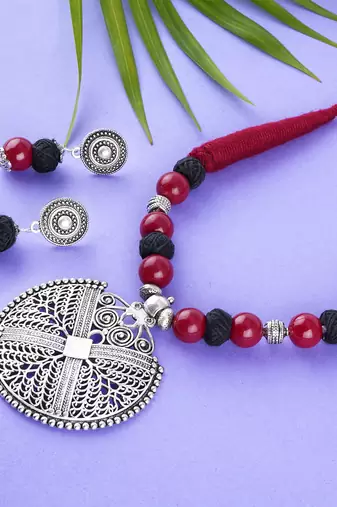 Silver plated oxidized german beaded necklaces set with adjustable thread for women and girls.(maroon & black)