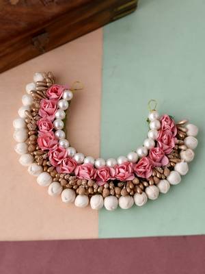 Women peach & gold toned embellished hair accessory set 1
