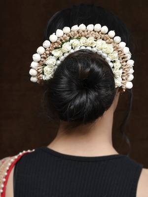 Women cream & gold toned embellished hair accessory set 2
