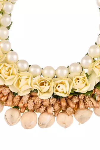 Women cream & gold toned embellished hair accessory set