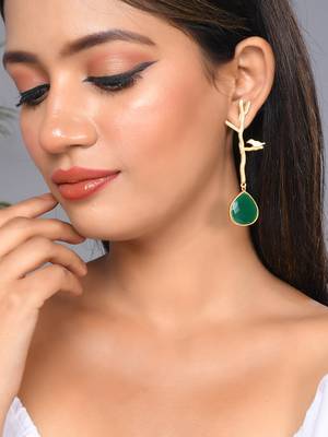 Glod plated green stone drop earring 2