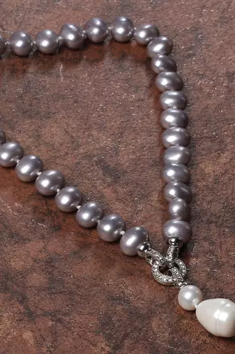 Beautiful egg shape shell pearls necklace set