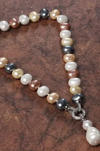 Beautiful egg shape shell pearls necklace set