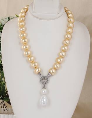 Beautiful egg shape shell pearls necklace set 1