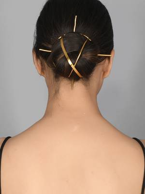 Women gold toned embellished hair accessory 2