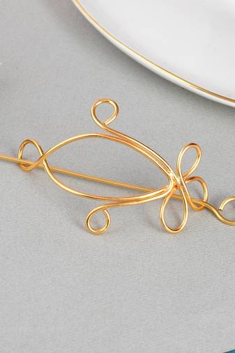 Gold plated metalic hair bun pin