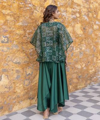 Green satin co-ord set with embellished jacket 5