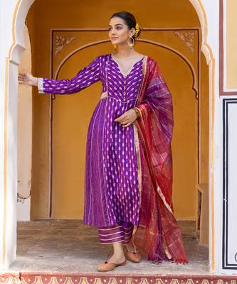 Purple embroidered zari a-line kurta set 2