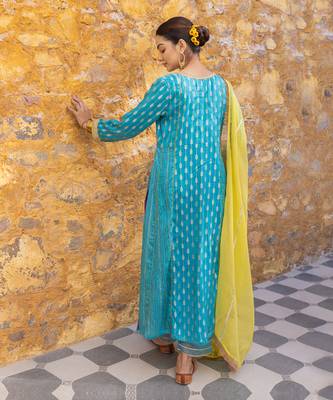 Turquoise blue embroidered zari a-line kurta set 4