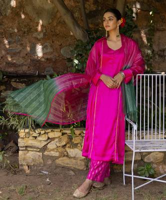 Fuchsia pink satin a-line kurta set with ombre dupatta 2
