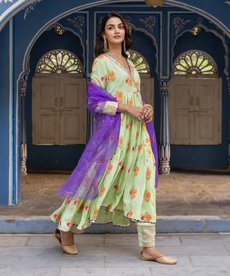 Mint green flared anarkali set with zari floral embroidered motifs 2