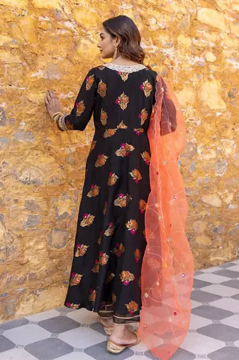 Black flared anarkali set with zari floral embroidered motifs
