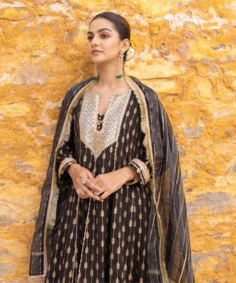 Black zari embroidered anarkali set 2