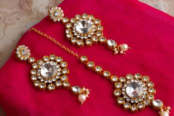 Traditional Bridal Statement Kundan Jewellery Set 4