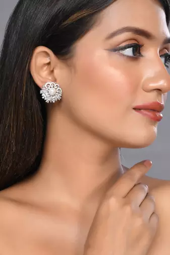 Silver plated stud american diamond earring