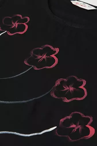Women Black Sleeveless Hand Painted Straight Kurta