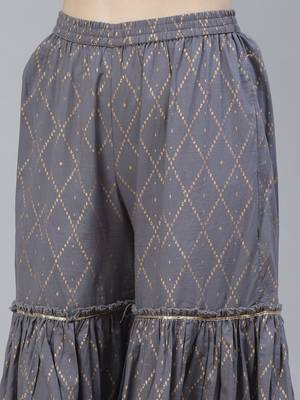 Women Grey Geometric Print Kurta Sharara Set 3