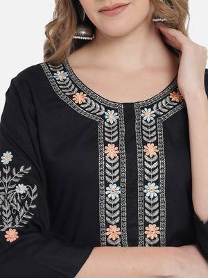 Women Black Kurta Suit Set with Dupatta 3