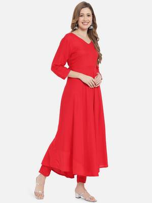 Women Solid Red Kurta Set with Dupatta 4