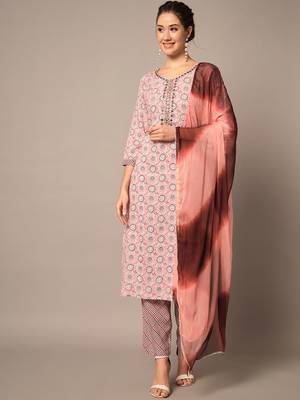 Peach Ethnic Printed Kurta Set with Dupatta 4