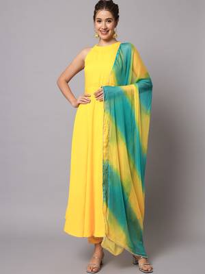 Women Chrome Yellow Kurta Set with Dupatta 4
