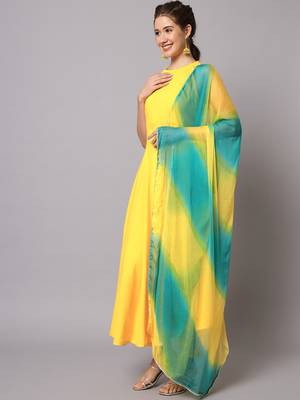 Women Chrome Yellow Kurta Set with Dupatta 5