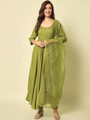 Green Anarkali Suit Set with Dupatta 5